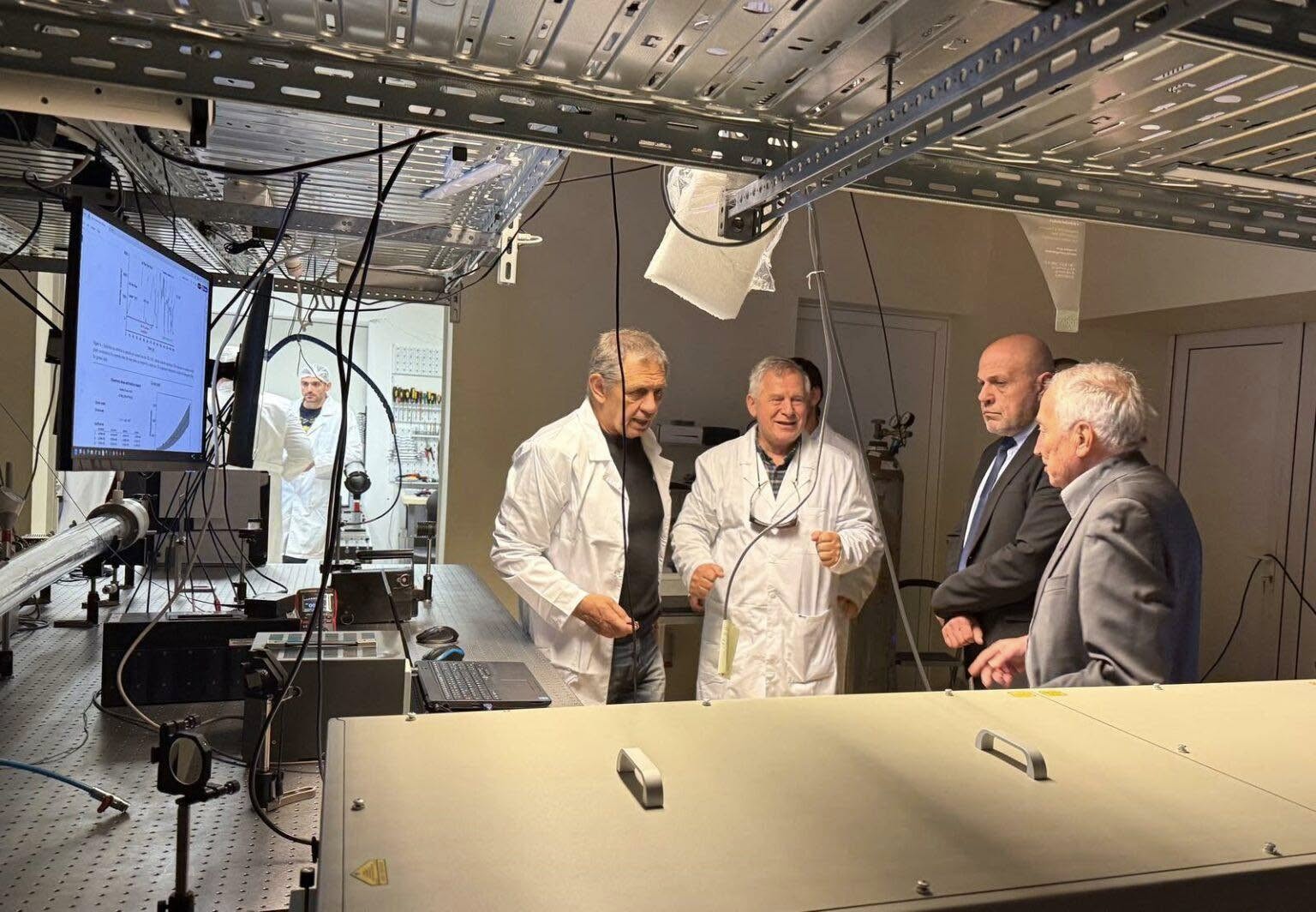 Deputy Prime Minister Tomislav Donchev holds a meeting with scientists from BAS