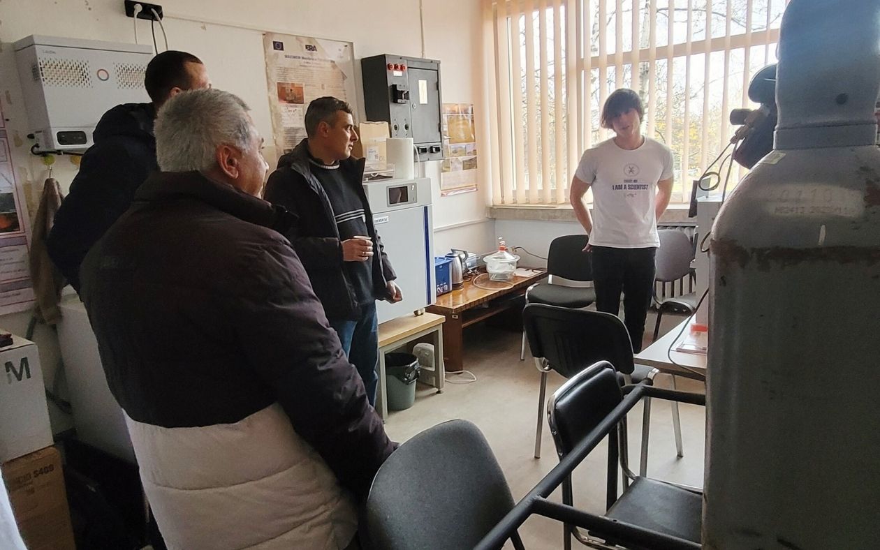 Ден на отворените врати в Институт по физика на твърдото тяло на БАН - Посещение на лаборатории