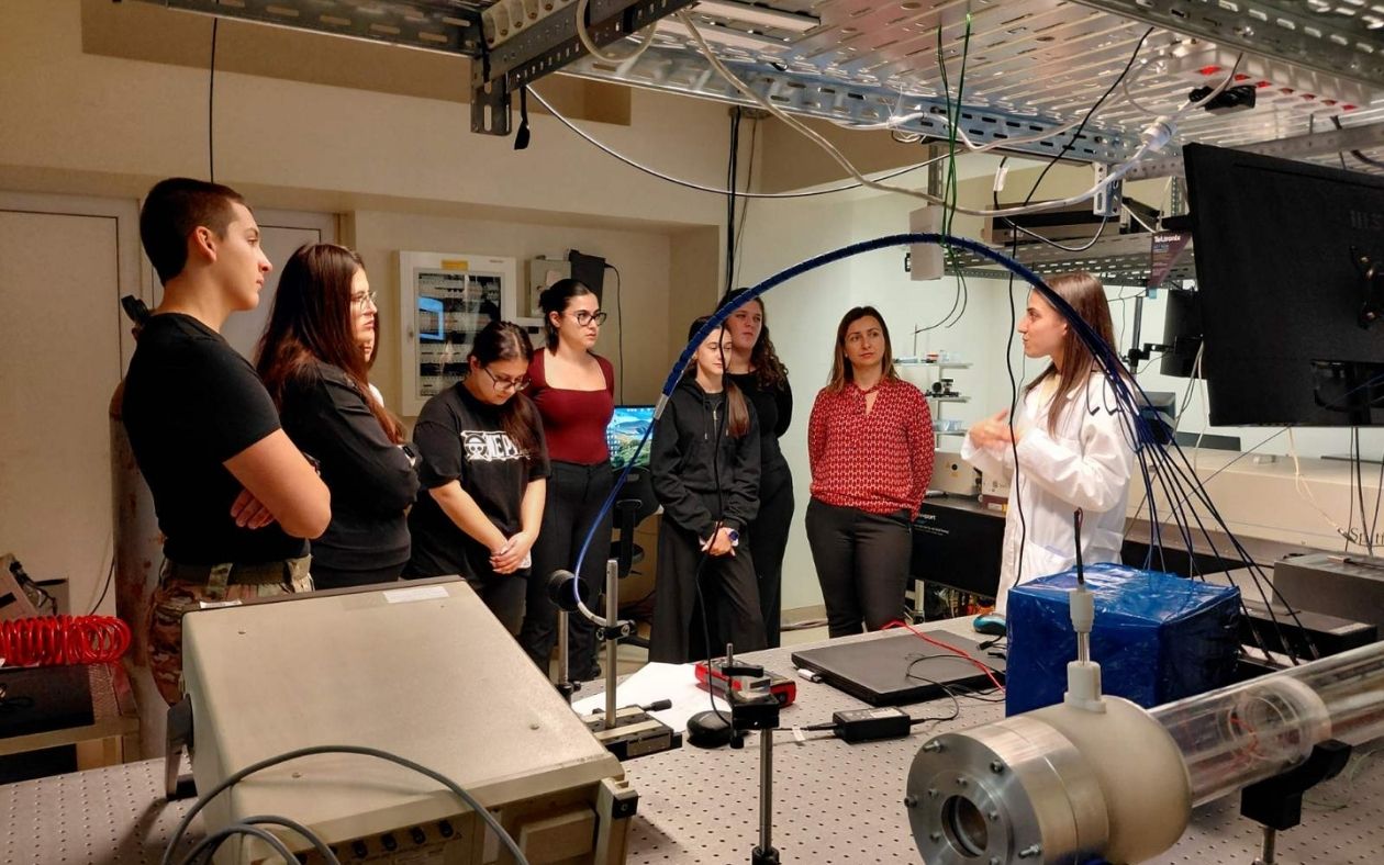 Ден на отворените врати в Институт по физика на твърдото тяло на БАН - Посещение на лаборатории