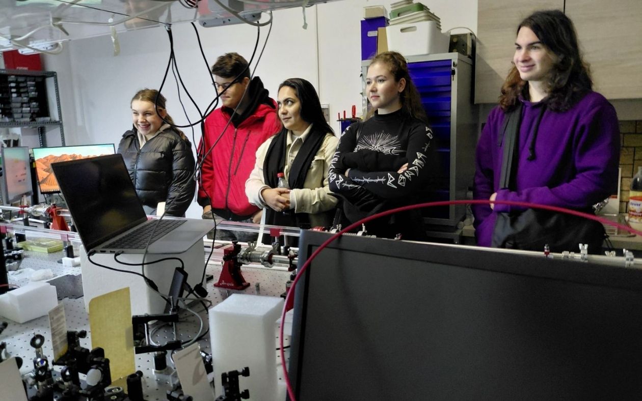 Ден на отворените врати в Институт по физика на твърдото тяло на БАН - Посещение на лаборатории