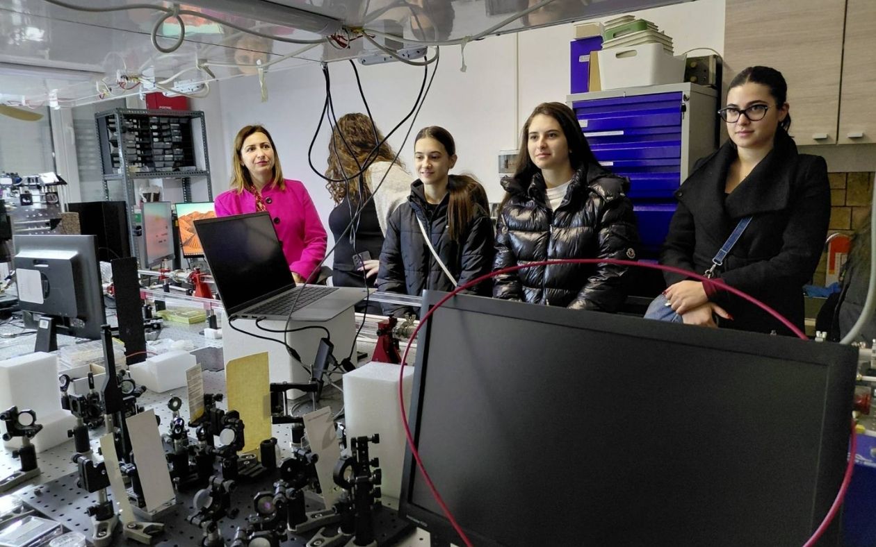 Ден на отворените врати в Институт по физика на твърдото тяло на БАН - Посещение на лаборатории